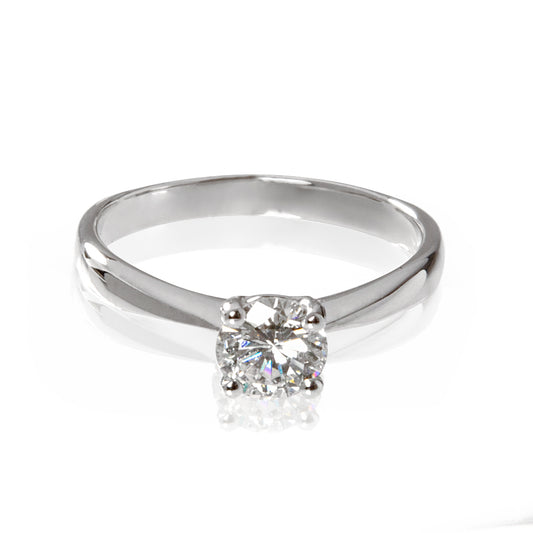 Anello solitario classico 4 griffe, anello in oro bianco con diamante, anello solitario 0,70 ct, alta gioielleria italiana, gioielli di lusso artigianali, anello esclusivo Collezione Conte Creative.