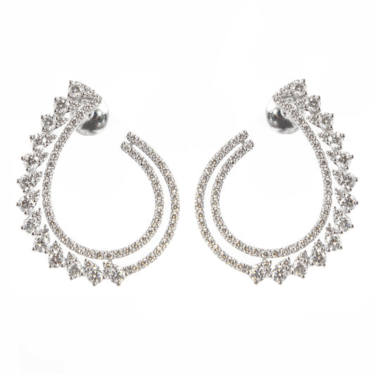 Orecchini con diamanti in oro bianco 18 kt, gioielli di lusso artigianali, orecchini eleganti con pavé di diamanti G color VS, alta gioielleria italiana, Collezione Conte Creative gioielli esclusivi, orecchini da sogno con diamanti.