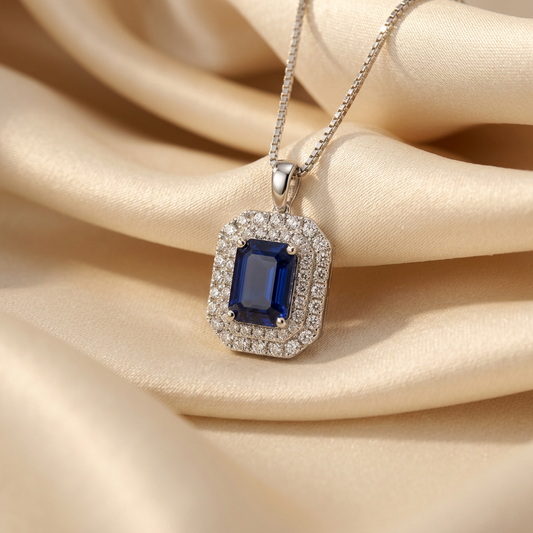 Collana in Oro Bianco 18 kt con Zaffiro e Diamanti