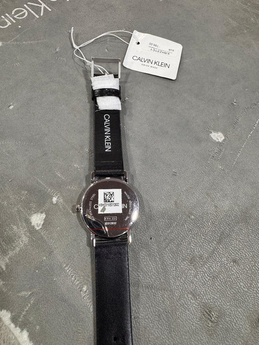 Calvin Klein K9H231C1 | Orologio Swiss Made con quadrante nero e cinturino in pelle