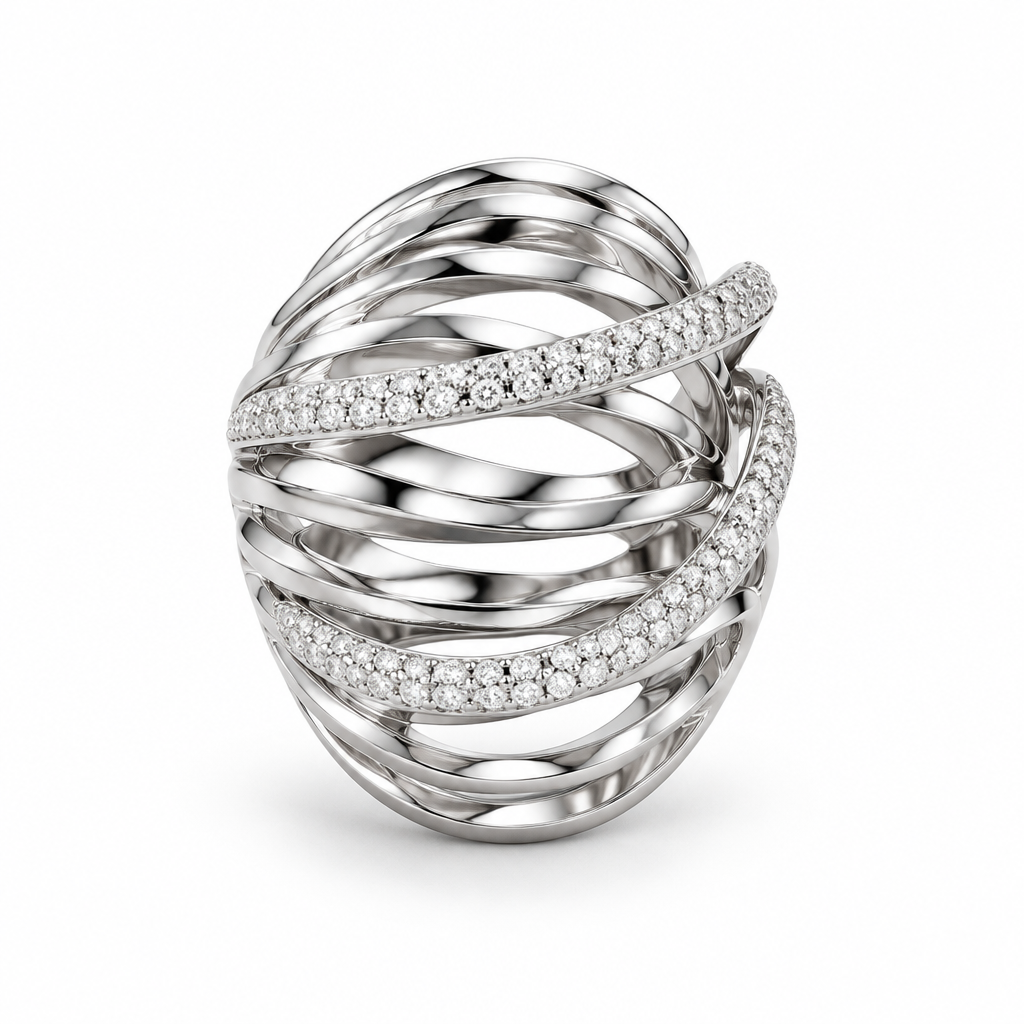 Anello su fondo bianco
