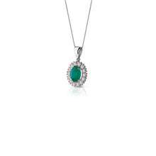 Carica l&#39;immagine nel visualizzatore di Gallery, Collana  con smeraldo ovale  con contorno di diamanti due griffe - Gioielleria Conte
